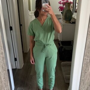 Mandala Lime Green Women’s Scrub V-Neck Top & Jogger Pants Set